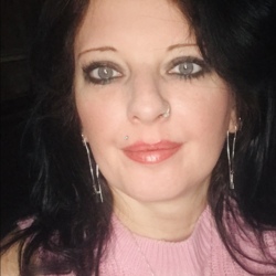 Sammi, 47 from Southampton, Hampshire A latest member photo