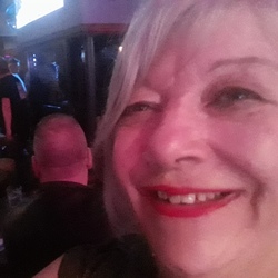 Elizabeth, 64 from London A latest member photo